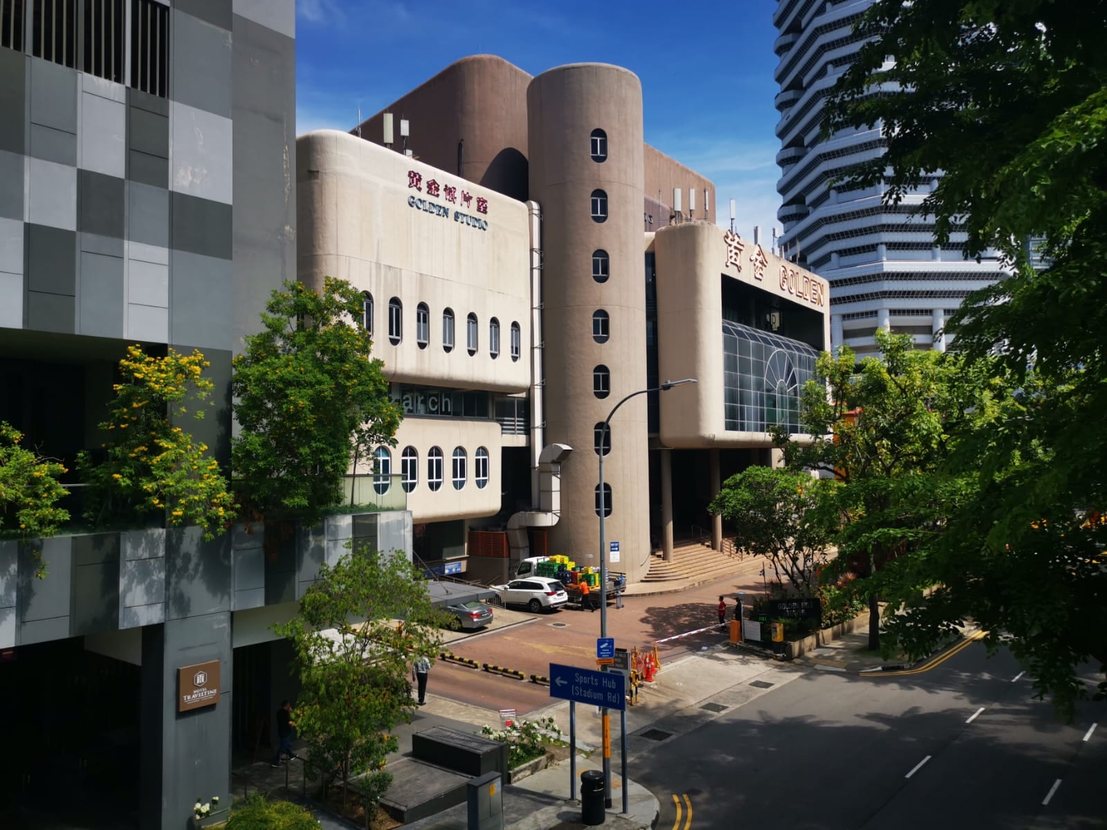 One Accounting Services office at Golden Mile Tower Beach Road